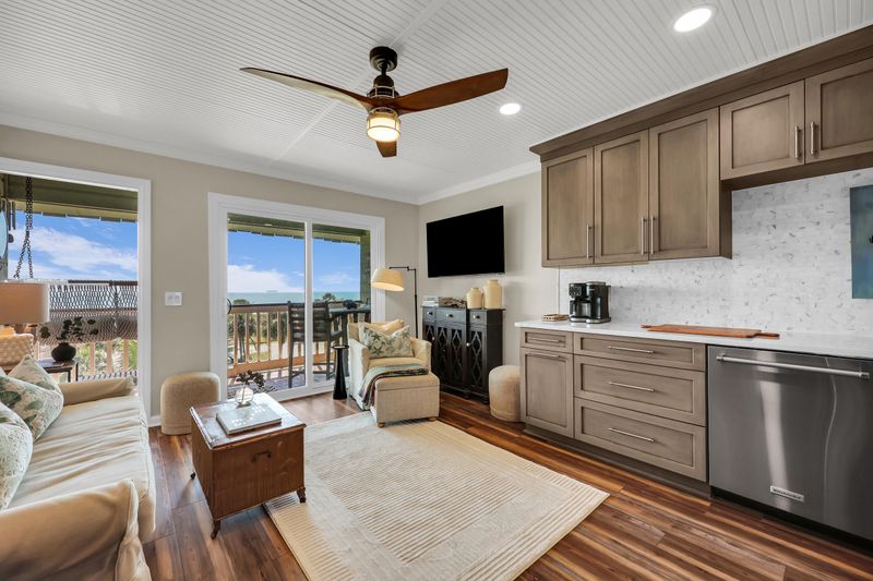 1300 Ocean Blvd #314, Isle Of Palms, SC 29451