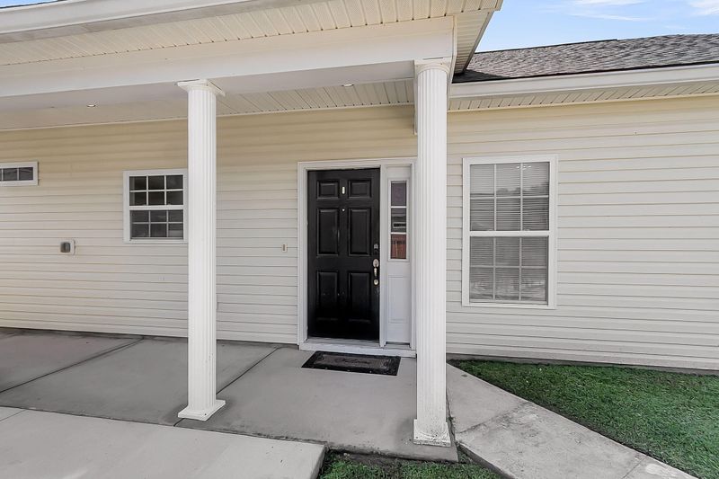 642 Savannah River Dr, Summerville, SC 29485