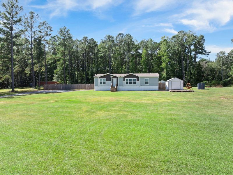 225 Connection Ln, Saint Stephen, SC 29479
