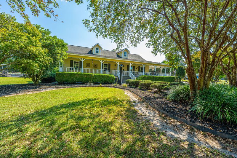 135 Rose Hill Ln, Ridgeville, SC 29472