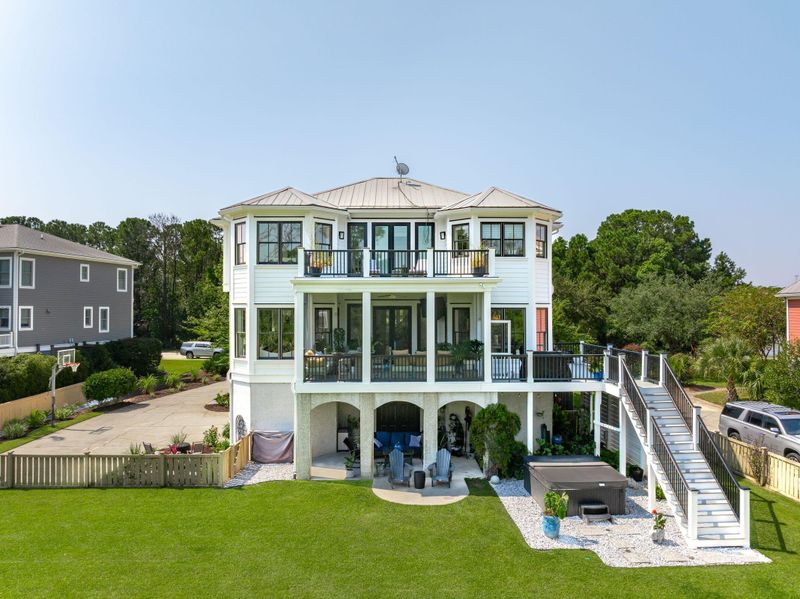 1212 Winding Creek Ct, Charleston, SC 29492
