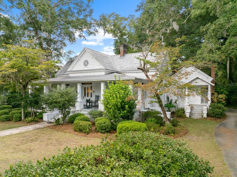 487 Hampton St, Walterboro, SC 29488