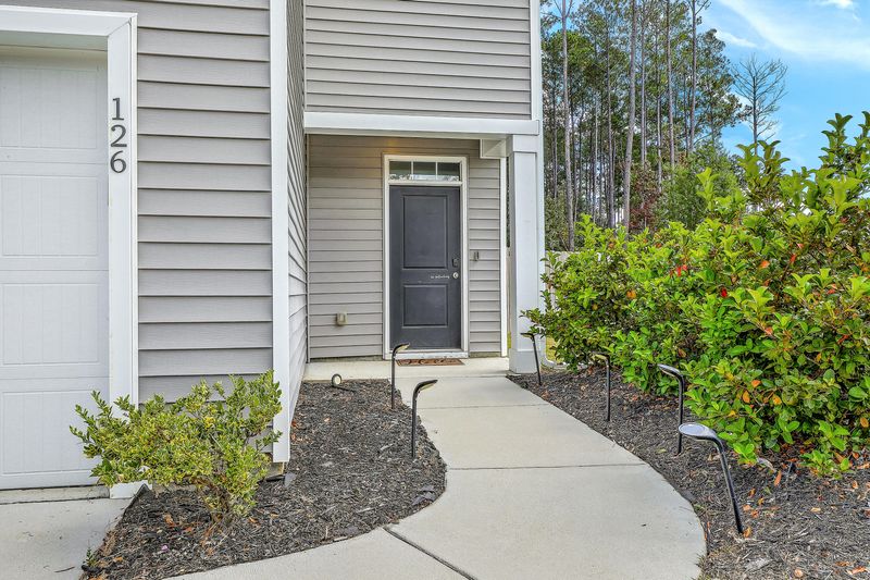 126 Whispering Wood Dr, Summerville, SC 29483