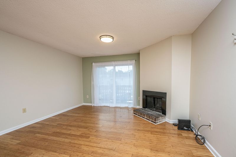 1402 Camp Rd #5e, Charleston, SC 29412