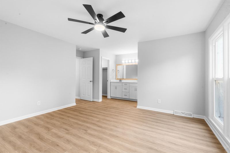 126 Canaberry Cir, Summerville, SC 29483