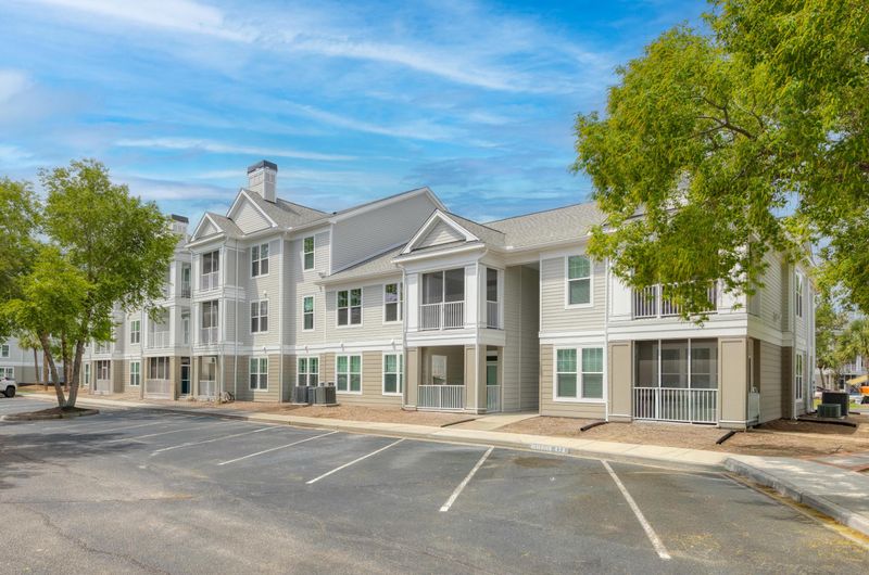 130 River Landing Dr #9202, Charleston, SC 29492