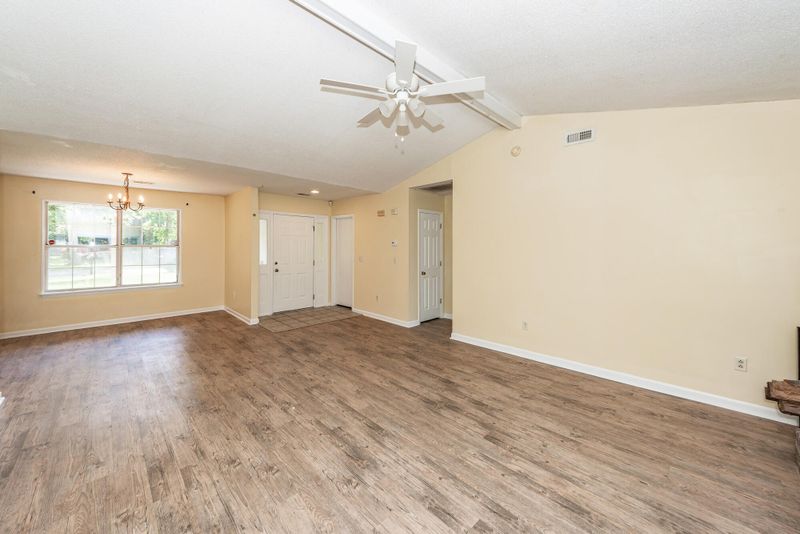 96 Four Iron Ct, Summerville, SC 29483