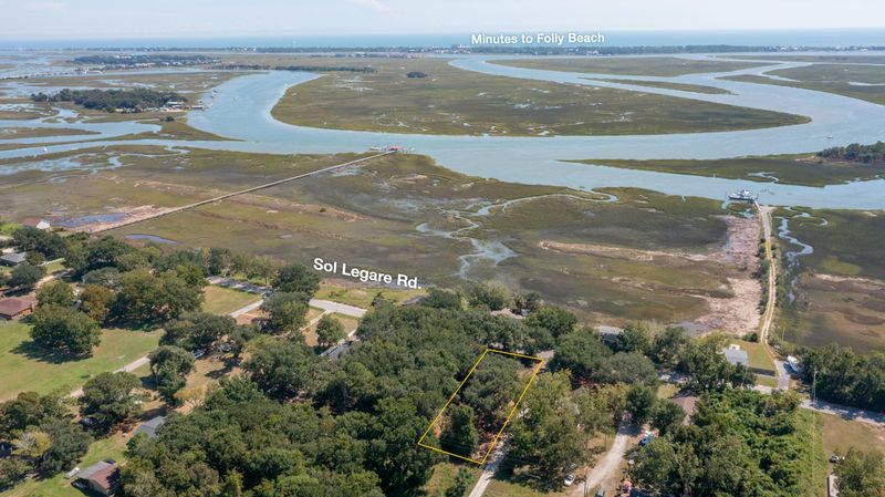 1994 Sol Legare Rd, Charleston, SC 29412