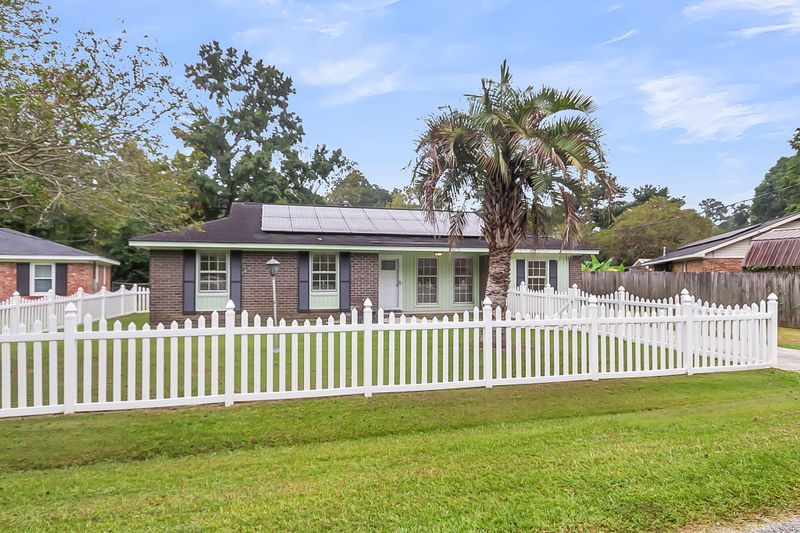 120 Robin St, Summerville, SC 29485
