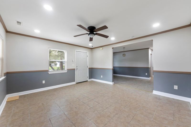 2351 Elegans Dr, Charleston, SC 29405