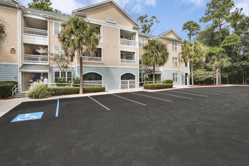 200 Bucksley Ln #205, Charleston, SC 29492