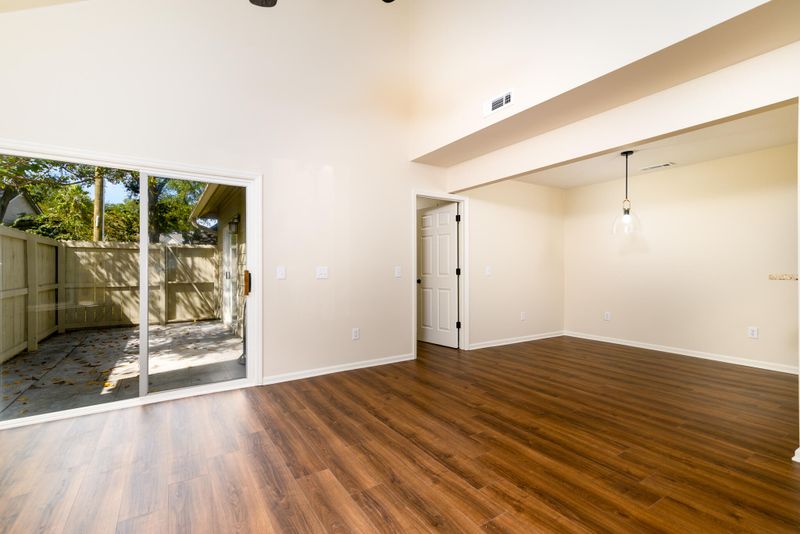 9 Maplecrest Dr, Charleston, SC 29412