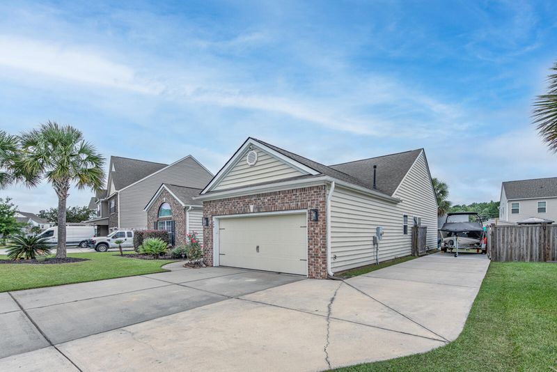 549 Rosings Dr, Summerville, SC 29486