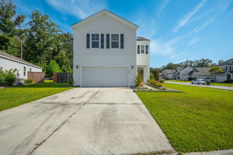 228 Goshen Rd, Moncks Corner, SC 29461
