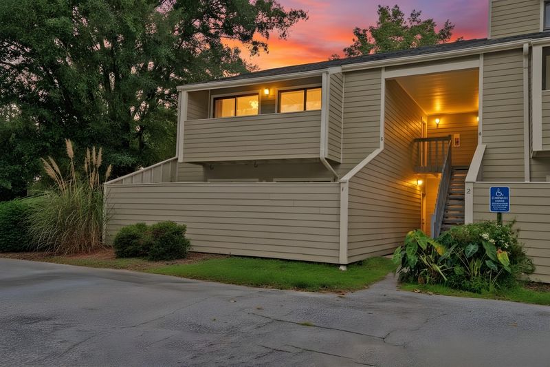 2327 Treescape Dr #5, Charleston, SC 29414