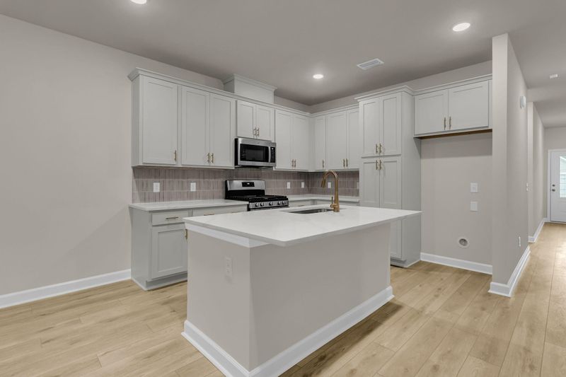 944 Dusk Dr, Summerville, SC 29486