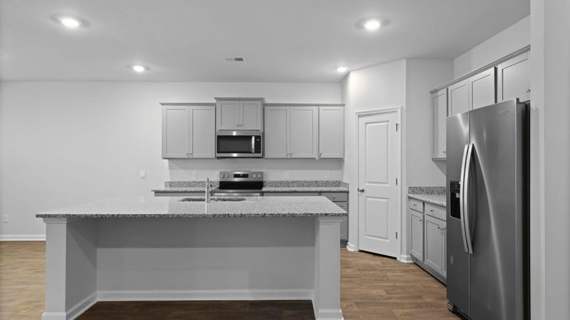 8011 Precious Ct, Ravenel, SC 29470