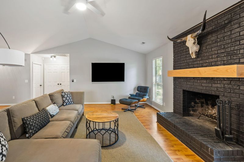 4723 Cotillion Dr, North Charleston, SC 29420