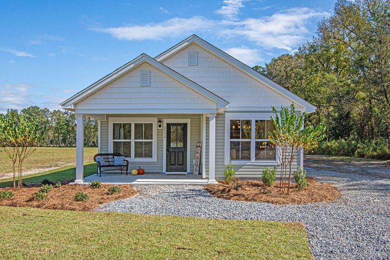 521 New Regenia Pl, Holly Hill, SC 29059