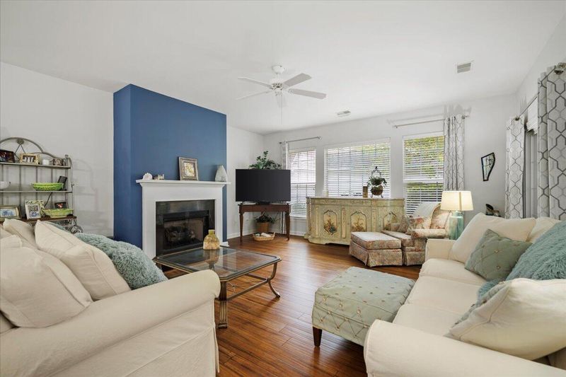 126 Golfview Ln, Summerville, SC 29485