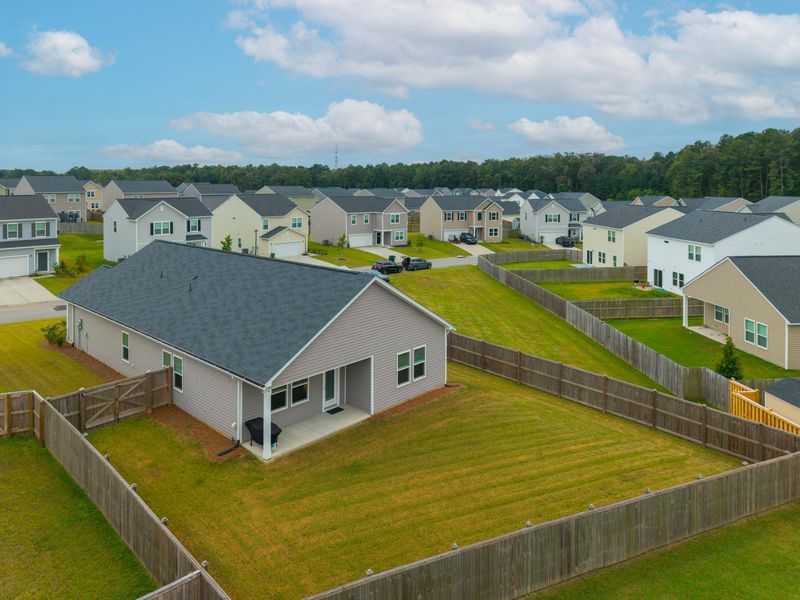 302 Canterhill View Dr, Moncks Corner, SC 29461