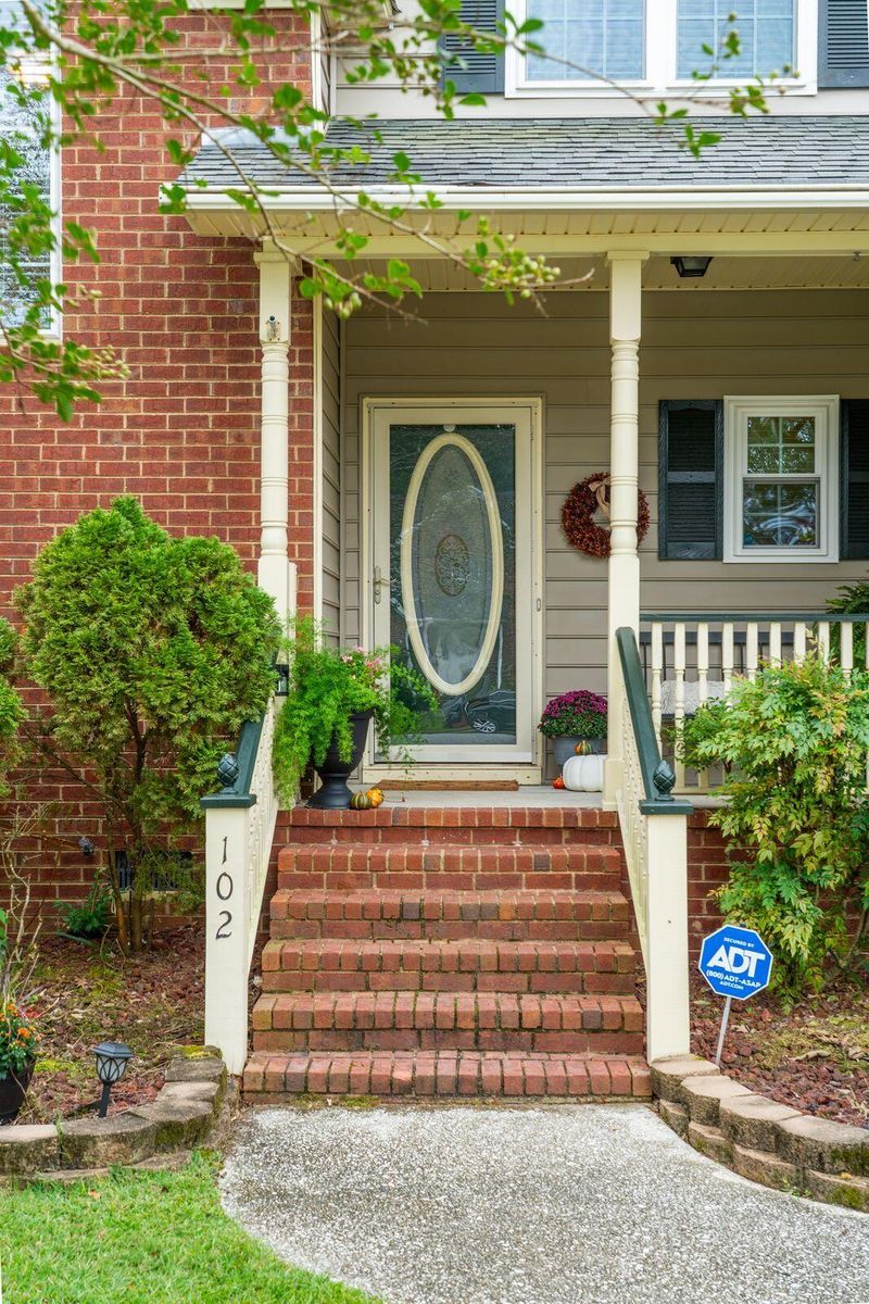 102 Winding Rock Rd, Goose Creek, SC 29445