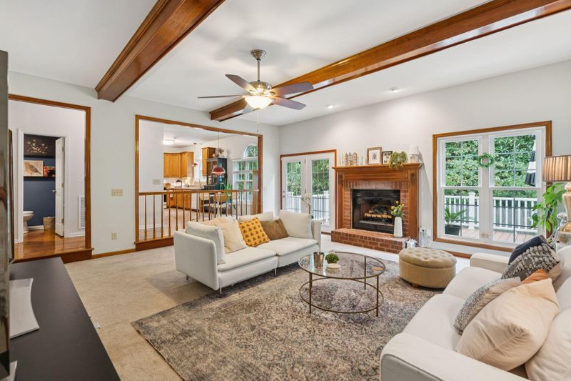102 Winding Rock Rd, Goose Creek, SC 29445