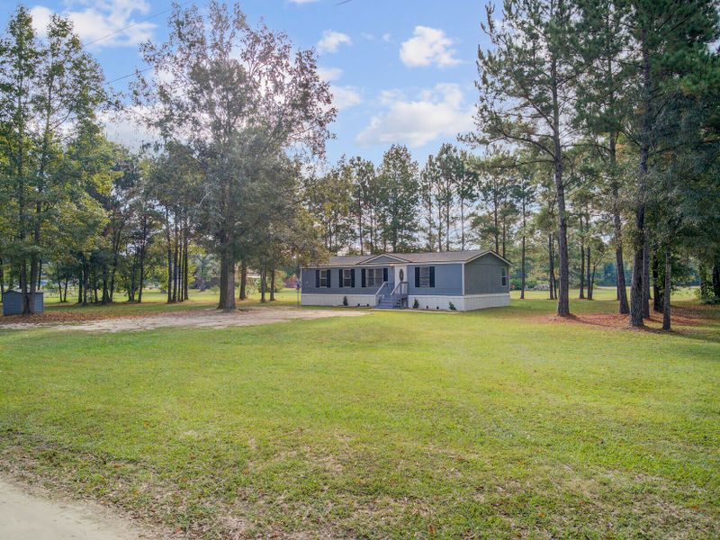 423 Broomford Hill Ln, Saint Stephen, SC 29479