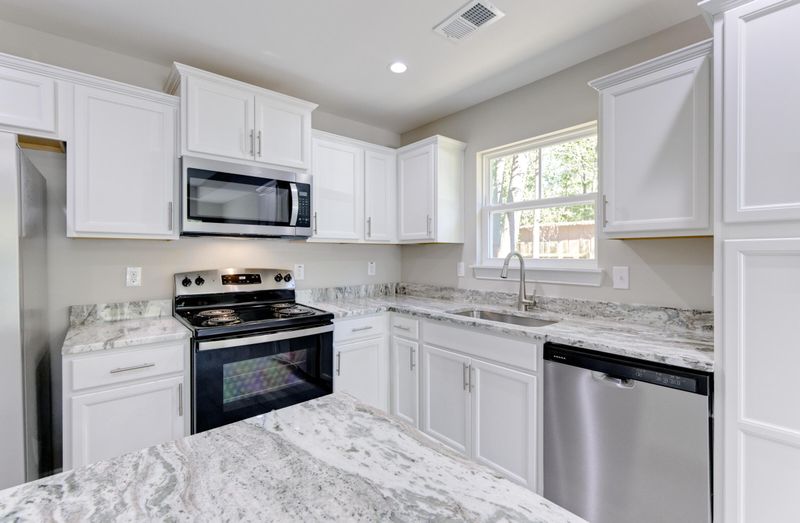 30 Bonnie Burn Rd, Goose Creek, SC 29445
