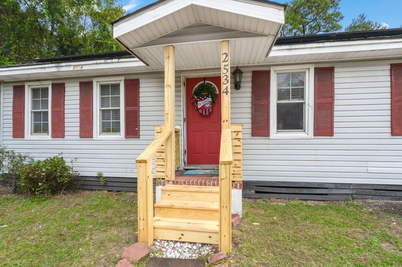 2534 Wecco St, North Charleston, SC 29405