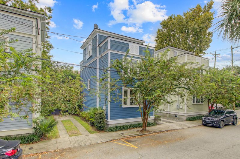 73 Bogard St, Charleston, SC 29403
