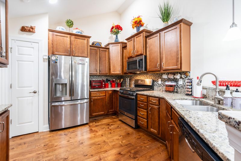 8800 Dorchester Rd #2701, North Charleston, SC 29420