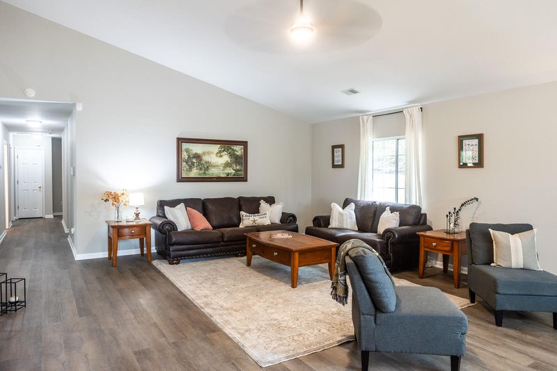 234 Ponderosa Dr, Ladson, SC 29456
