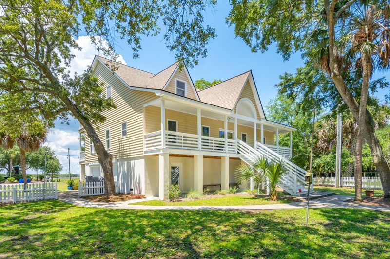 2101 Waterway Blvd, Isle Of Palms, SC 29451
