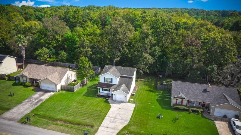 216 Lindy Creek Rd, Goose Creek, SC 29445