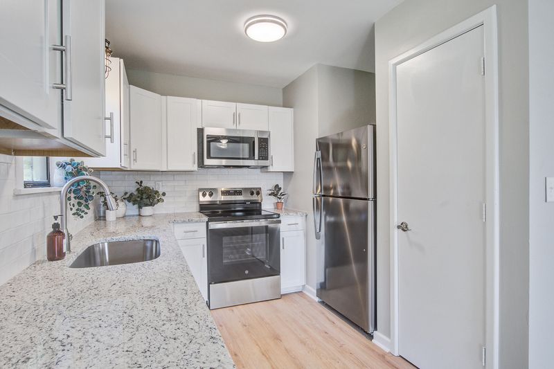 2543 Gibbs Rd, Johns Island, SC 29455