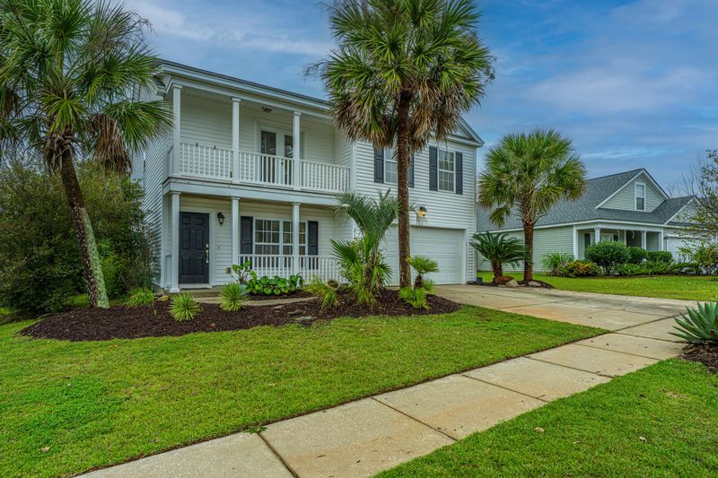 271 Emerald Isle Dr, Moncks Corner, SC 29461
