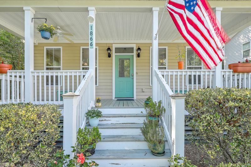 1866 Dogwood Rd, Charleston, SC 29414