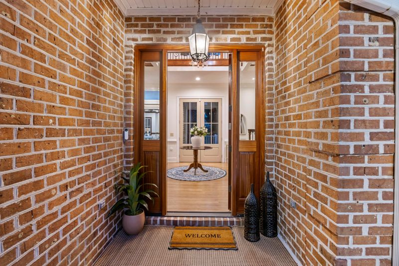 125 Drayton Dr, Summerville, SC 29483