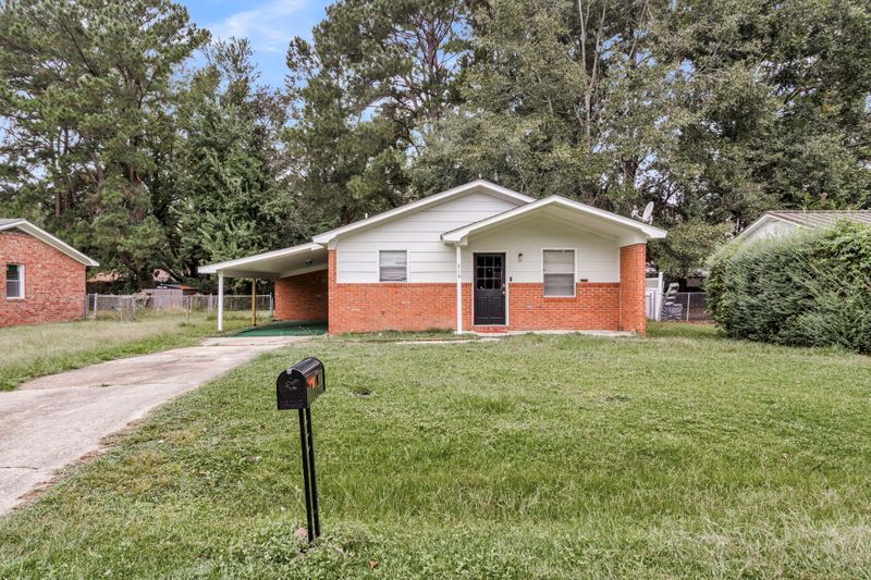 218 Gardenia St, Summerville, SC 29483