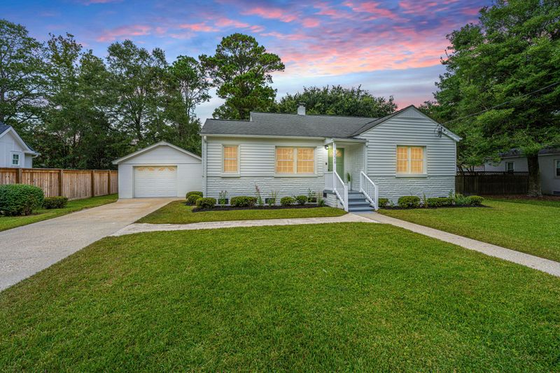 1226 Forestwood Dr, Charleston, SC 29407