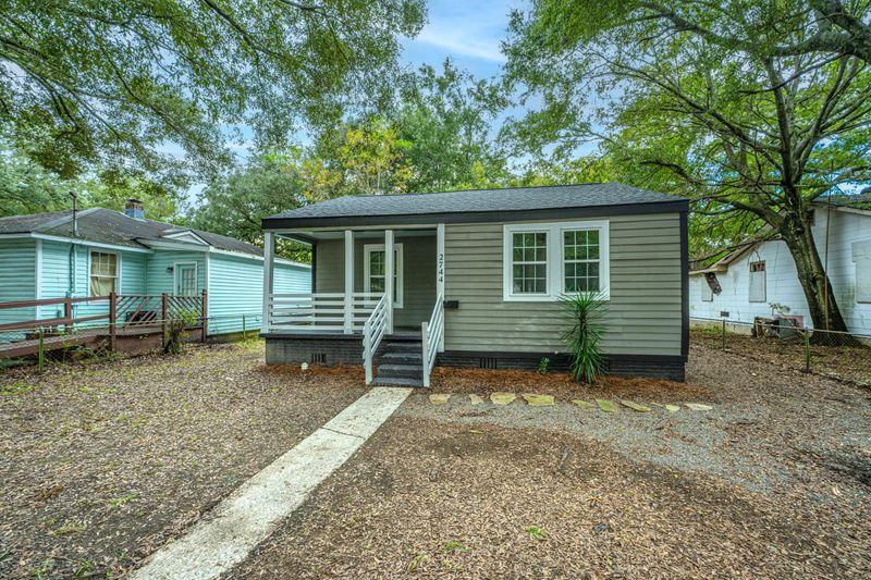 2744 E Surrey Dr, North Charleston, SC 29405