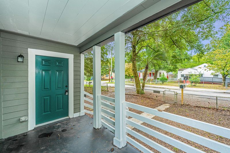 2744 E Surrey Dr, North Charleston, SC 29405