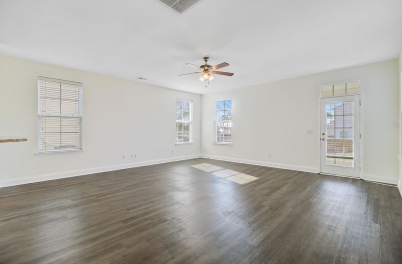 208 Foxbank Plantation Blvd, Moncks Corner, SC 29461