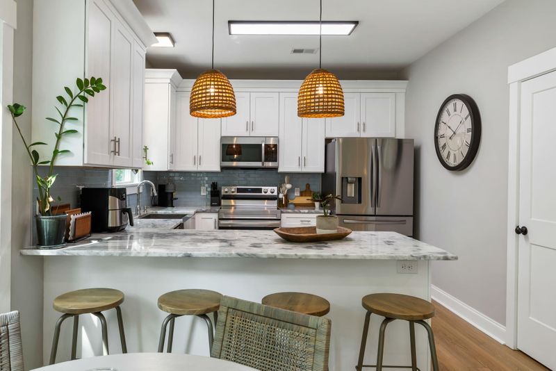 1916 Hollings Rd, Charleston, SC 29412