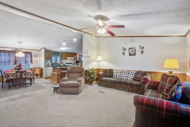 131 Lizzie Ave, Cross, SC 29436