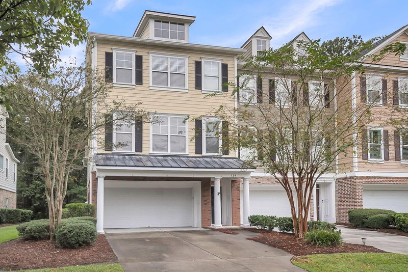 129 Palm Cove Way, Mount Pleasant, SC 29466