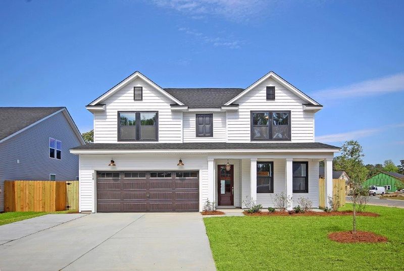 225 Creek Pointe Dr, Moncks Corner, SC 29461