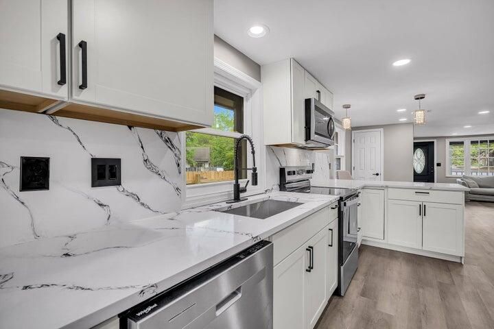 1249 Sumner Ave, North Charleston, SC 29406
