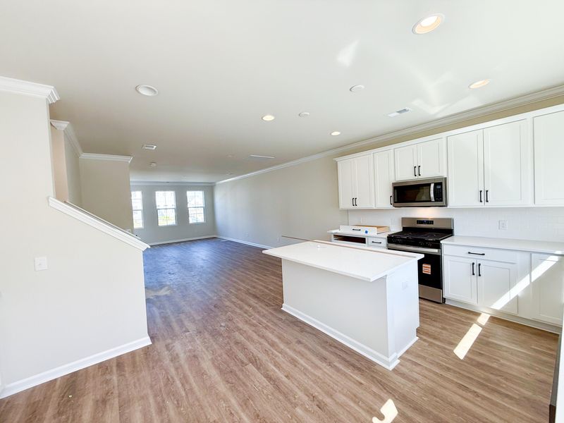 769 Blueway Ave, Summerville, SC 29486
